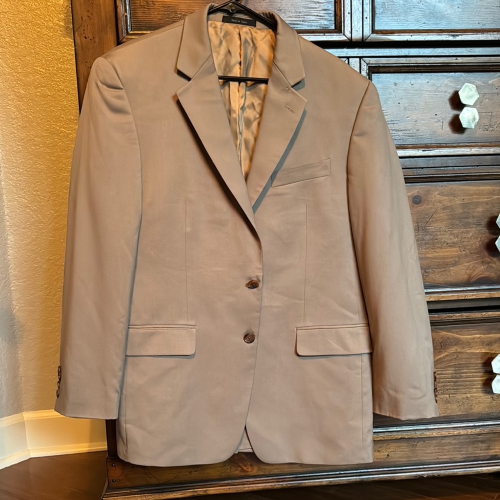 Tan Structured Blazer with Notched Lapels and Tailored Fit